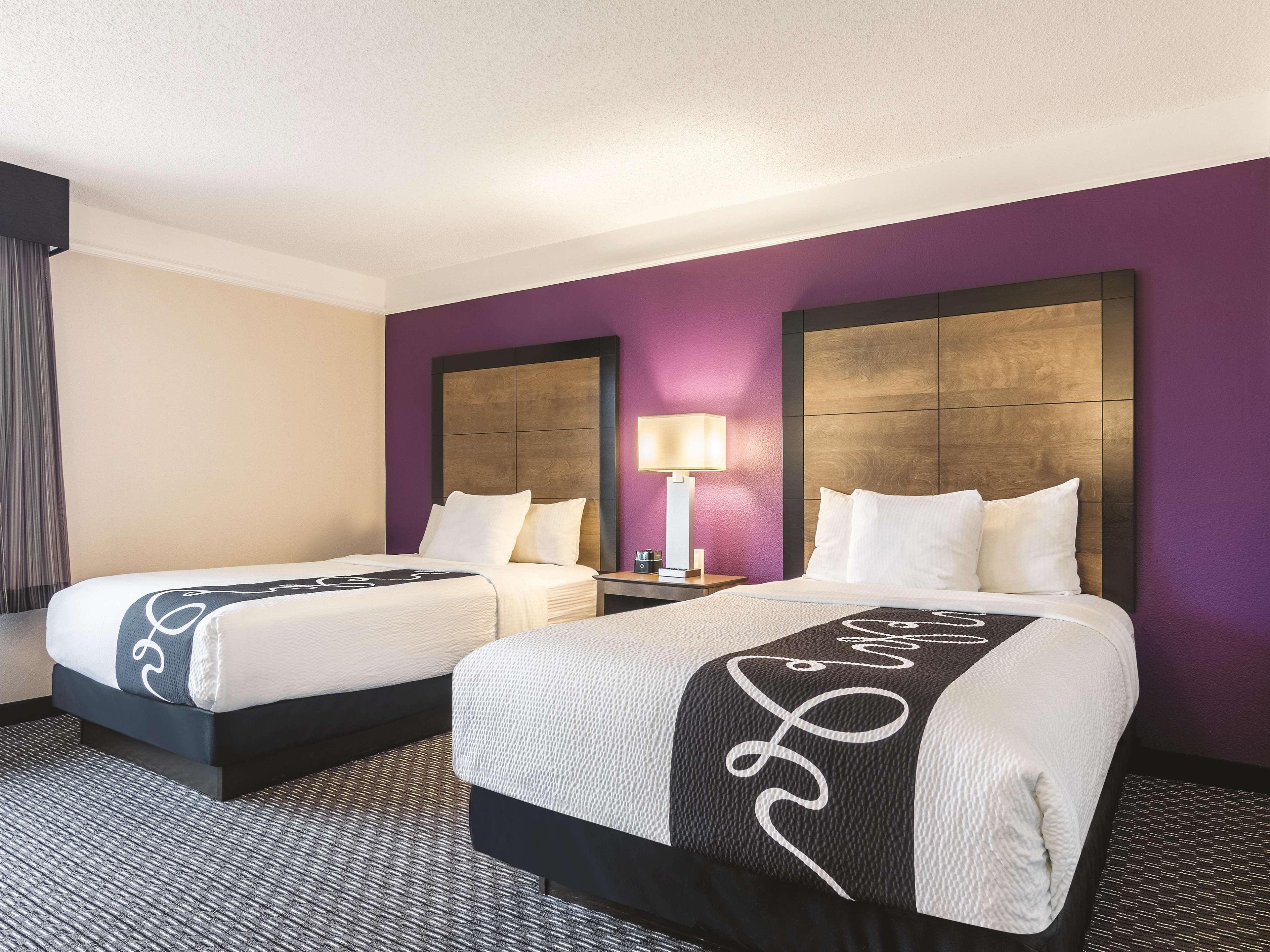 Отель La Quinta By Wyndham Shreveport Airport Экстерьер фото